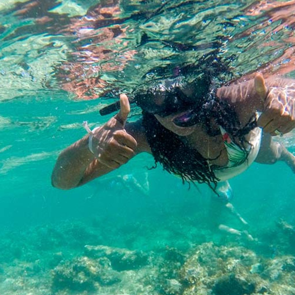 Punta Cana Party Boat - Haciendo Snorkel